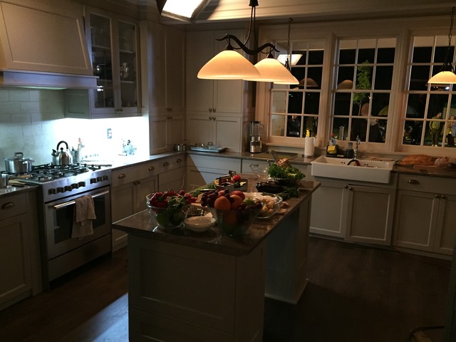 2.0_Int.Sara's House Kitchen Night Shoot